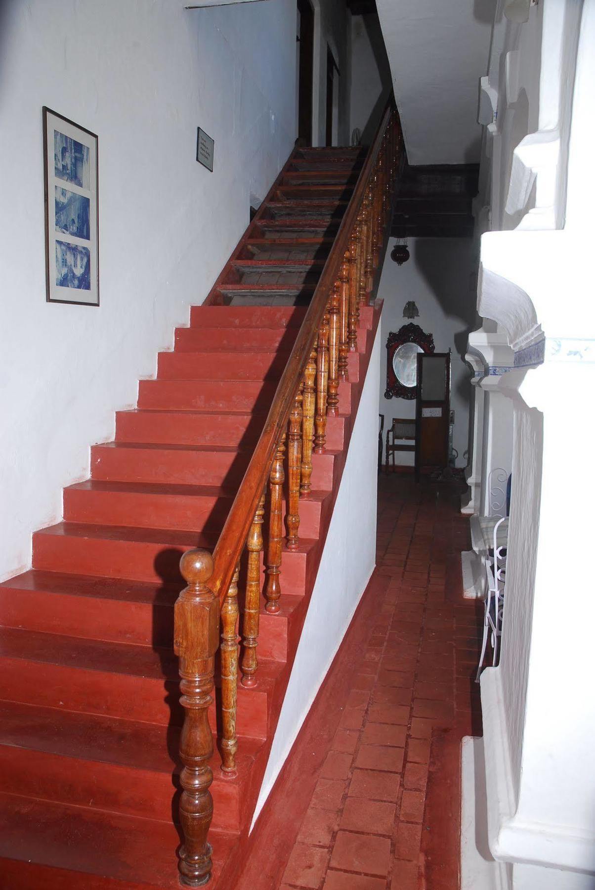 Old Courtyard Hotel Kochi Exterior photo